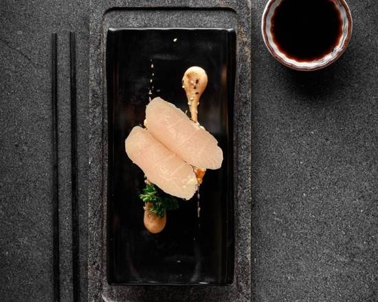 Hamachi (Nigiri) | 黄尾鱼司